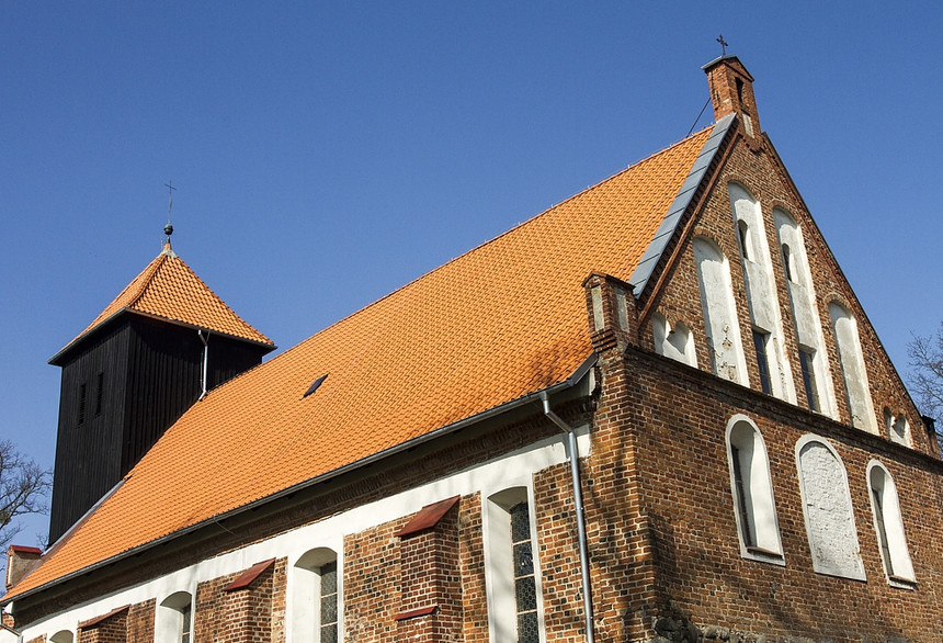 Church in Klewki made of natural Bornholm roof tiles