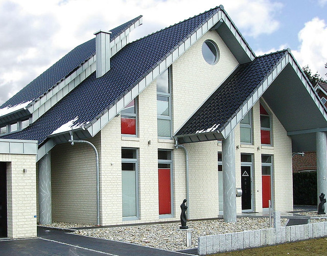 Single-family house made of Esbjerg pearl and white brick