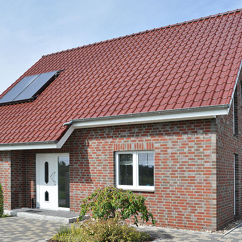 Single-family house made of Rysum muted shaded brick
