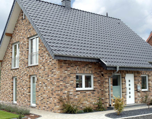 Single-family houses made of Moorbrand peat shaded brick