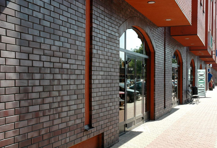 A residential building made of smooth Melbourne and smooth Adelaide bricks