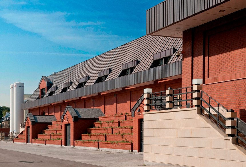 Ozonization station in Warsaw made of smooth Melbourne brick