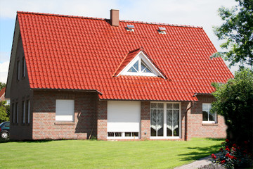 Single-family houses made of Greetsiel friesian shaded smooth brick