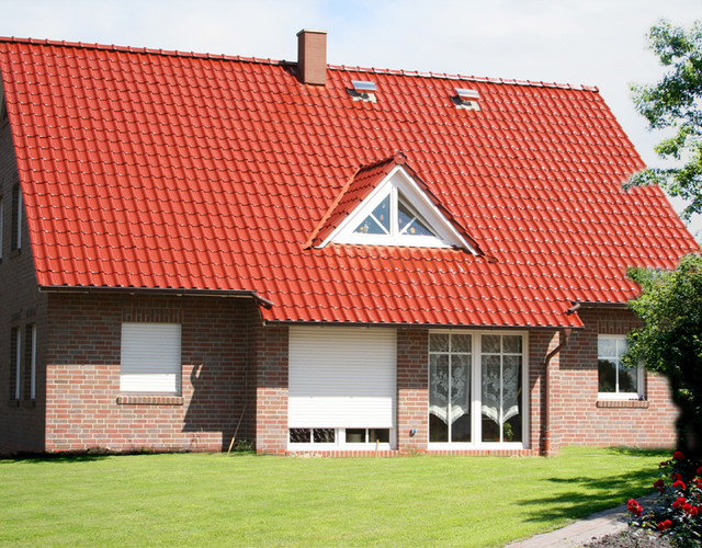 Single-family houses made of Greetsiel friesian shaded smooth brick