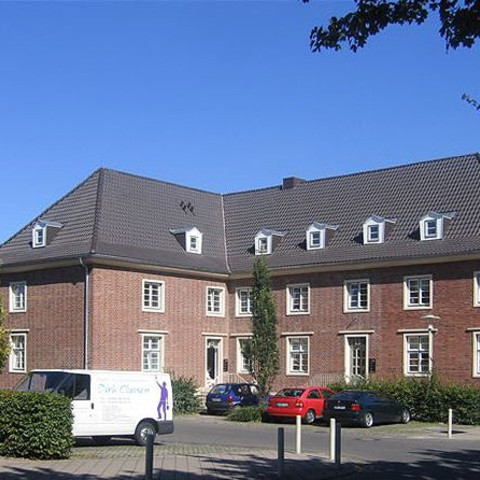 A single-family house covered with Flandern tiles